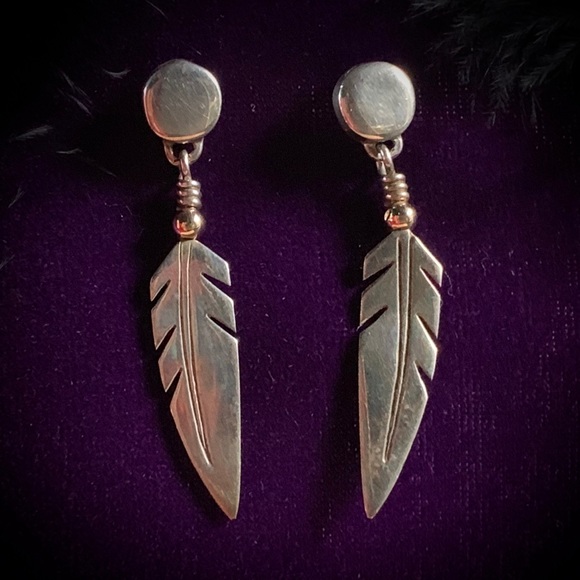 Vintage Ray Tracey Knife Wing Eagle Feather earrings